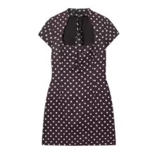 Adriana | Vestido Mini de Lunares con Cut-Out Frontal y Manga Corta