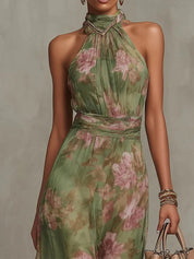 Isabel | Vestido Maxi Floral en Chiffon con Escote Halter Drapeado y Cintura Definida