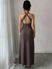 Lucía | Vestido Maxi Ajustado en Marrón con Espalda Abierta y Escote en V