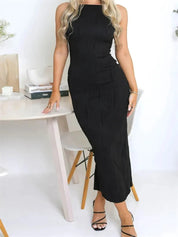 Lucía | Vestido Maxi Texturizado con Escote Halter y Silueta Ajustada