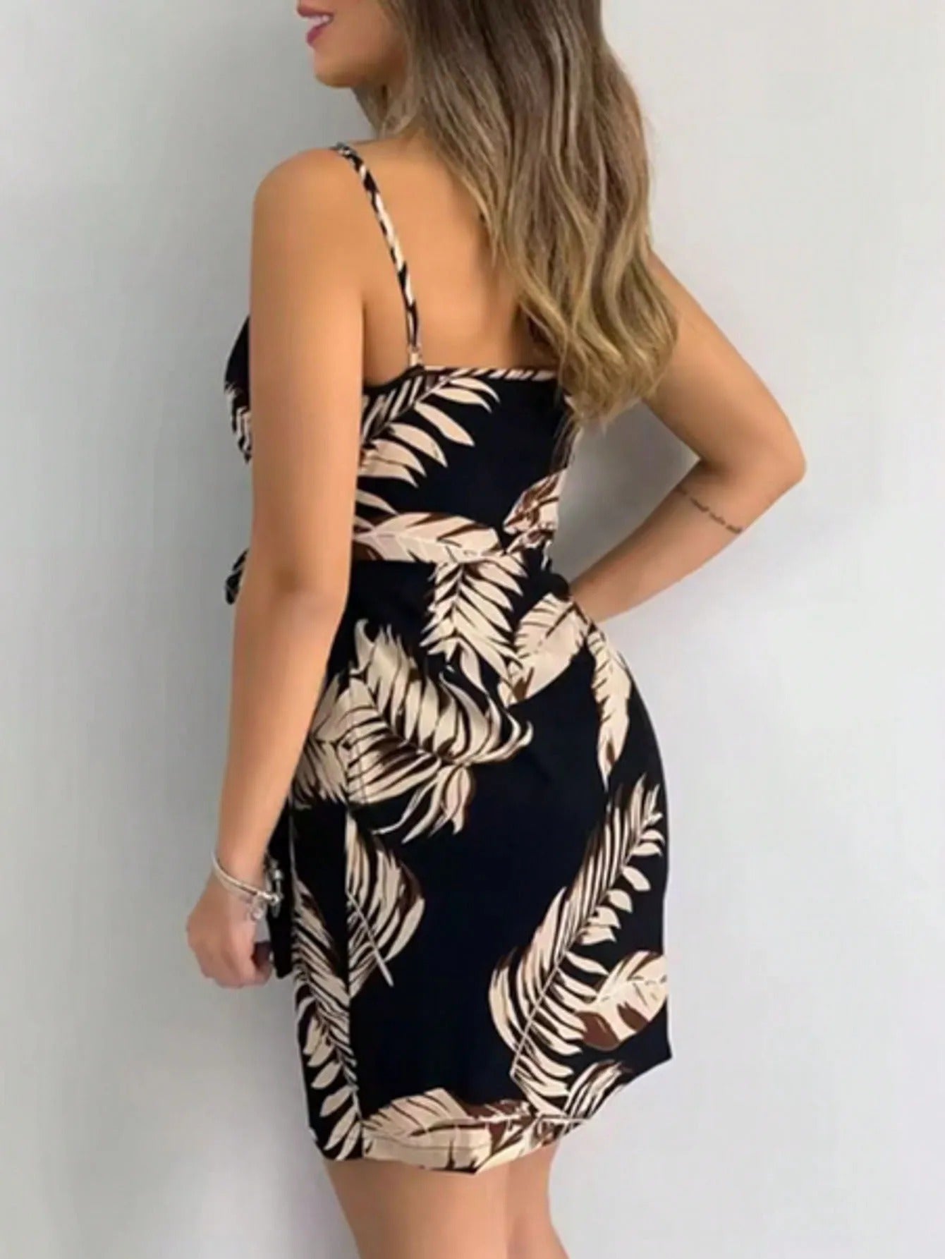 Adriana | Vestido Mini Cruzado de Tirantes con Estampado Tropical