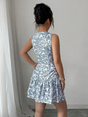 Valeria | Vestido Mini Evasé Sin Mangas con Estampado Toile y Volante