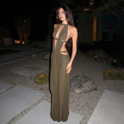 Carmen | Vestido Maxi de Gala con Espalda Abierta y Detalle de Tiras Doradas