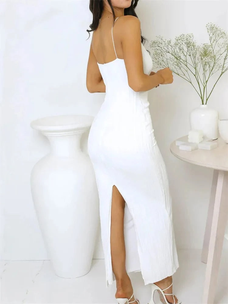 Lucía | Vestido Maxi Texturizado con Escote Halter y Silueta Ajustada