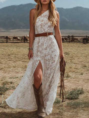 Lucía | Vestido Maxi Blanco con Encaje Floral, Cinturón y Abertura Frontal