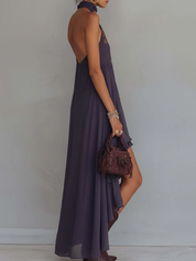 Elena | Vestido Halter con Corpete Bordado y Falda Asimétrica en Chiffon