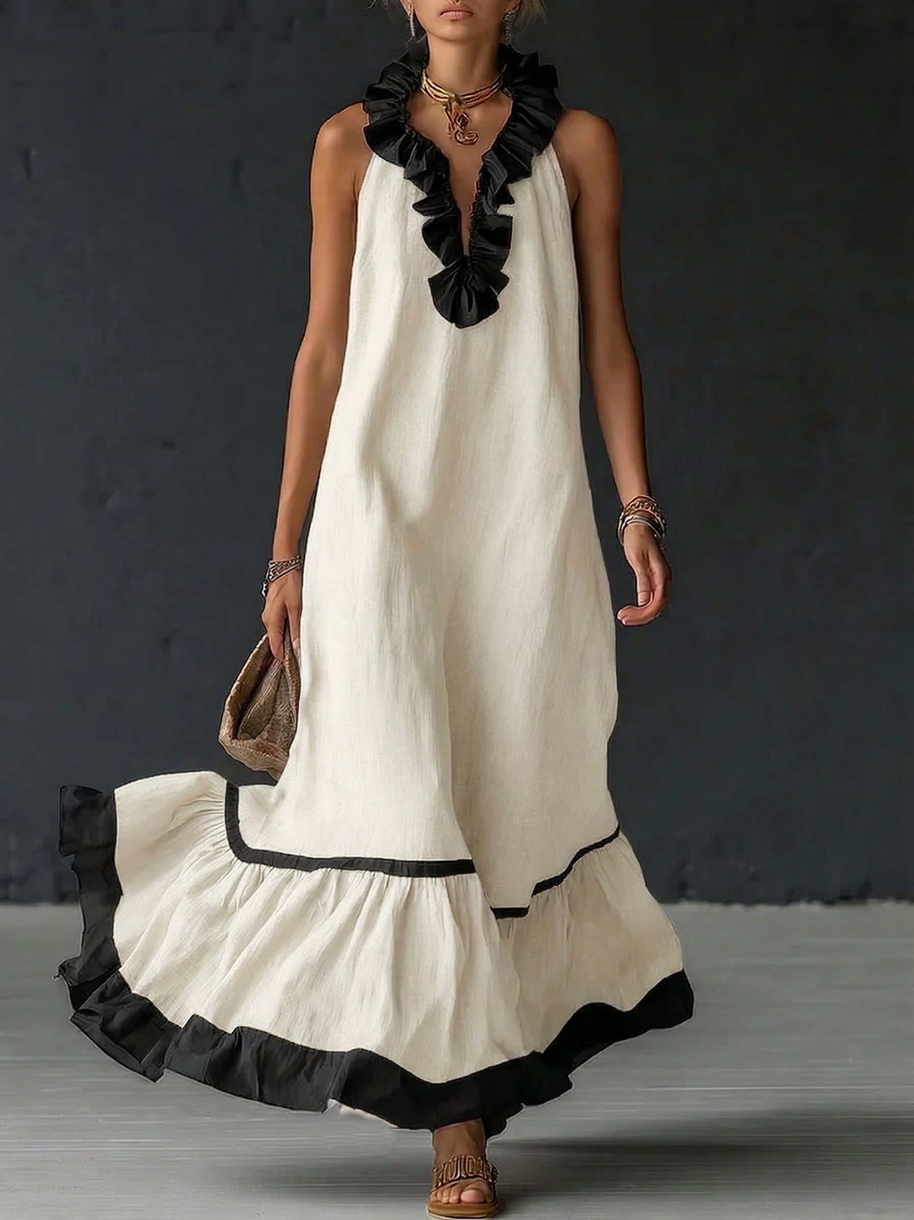 Nerea | Vestido Maxi Slip Dress con Tirantes Finos y Volante de Encaje en el Bajo