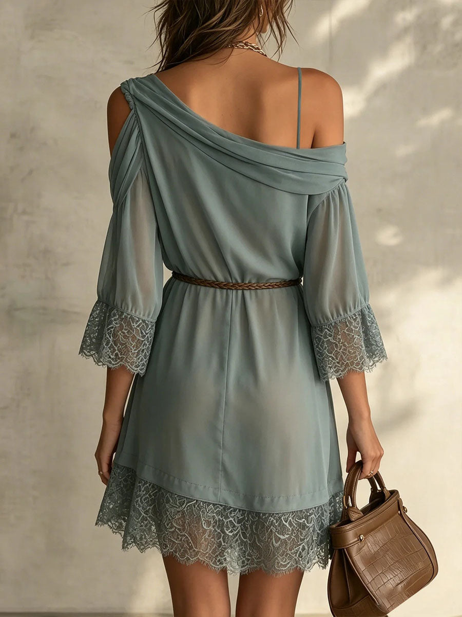 Sofía | Vestido Mini en Chiffon con Hombro Caído y Detalle en Encaje